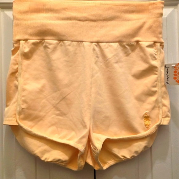 Free People Movement Limitless Short- Size Medium- NWT🌾☀️ - Picture 2 of 9
